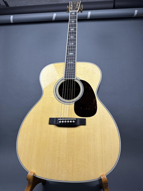 Martin J-40 Acoustic Guitar - 